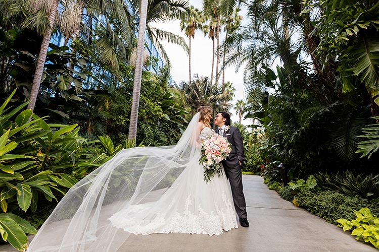 Disney Wedding Spotlight Bri Nhi Disney Weddings