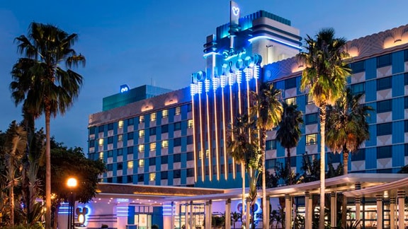The entrance to Disney's Hollywood Hotel at Hong Kong Disneyland