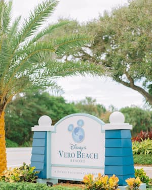 A “Something Blue” Wedding at Disney’s Vero Beach Resort | Disney Weddings